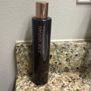 Josie Maran Argan Oil with Black and White Design